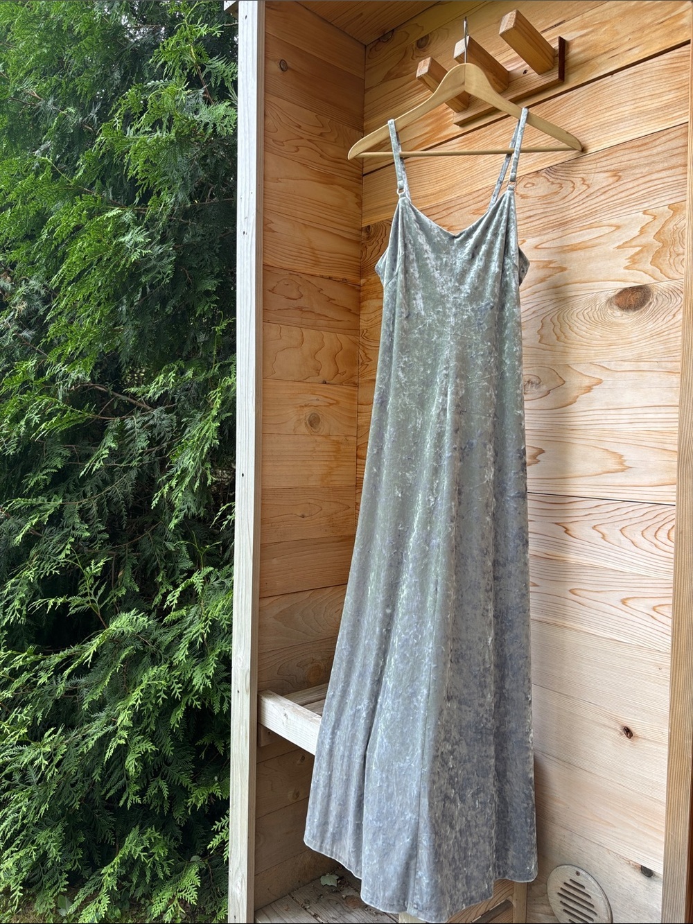 Calvin Klein Y2K Velvet Slip Dress
Size 8